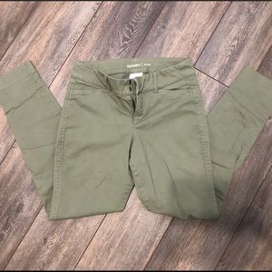Old Navy Chino Pixie Pants